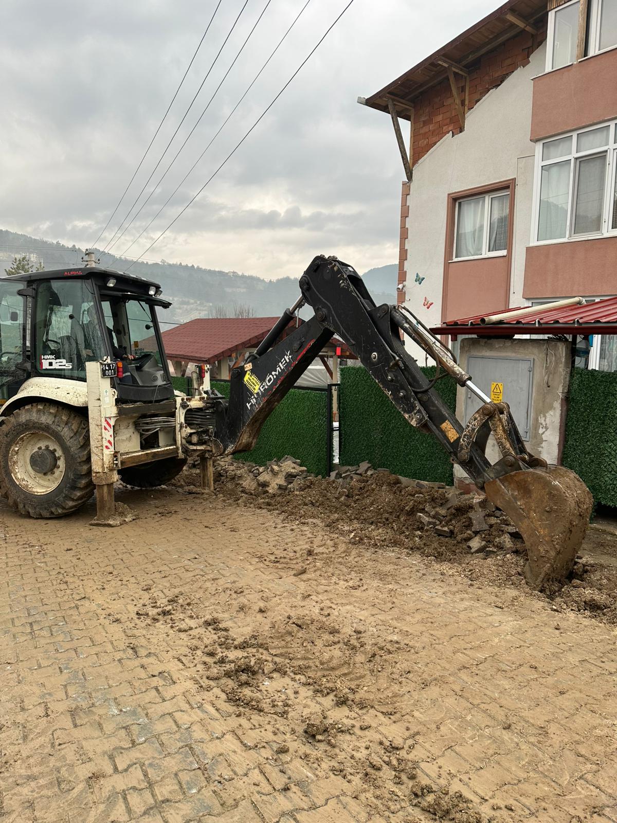 Beldemizin Tüm Mahallelerinde Parkelerimizin Bakım Ve Onarım Çalışmaları