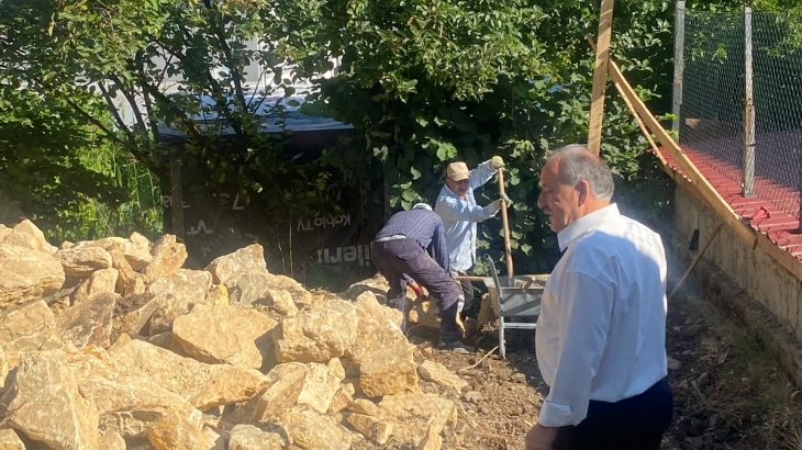  TAŞ DUVARIN YAPIMINI TAMAMLADIK