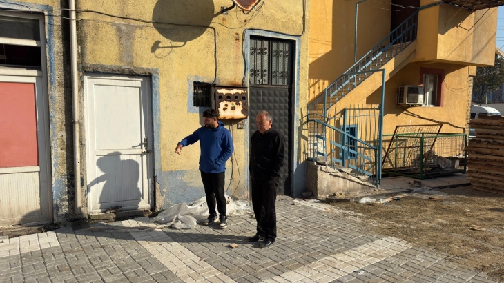 KALDIRIM VE PARKE ÇALIŞMALARIMIZ DEVAM EDİYOR 